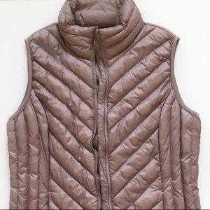 NWOT Soft, lightweight vest